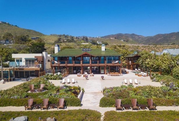 0 PAY Pierce Brosnan seeks a whopping 100 million for Thai inspired Malibu CA beachfront mansion 2