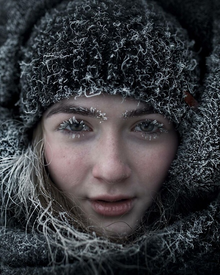 Photographer Alexey Vasiliev shows the daily life of Russias coldest region 603754f8b09a0 880