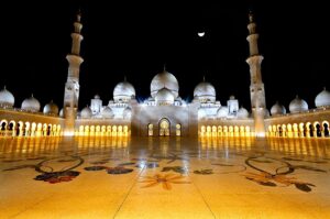 مسجد الشيخ زايد الكبير مساءاً