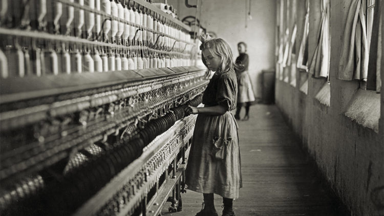 famous photographers Lewis Hine 1908 child cotton mill 750x422 1