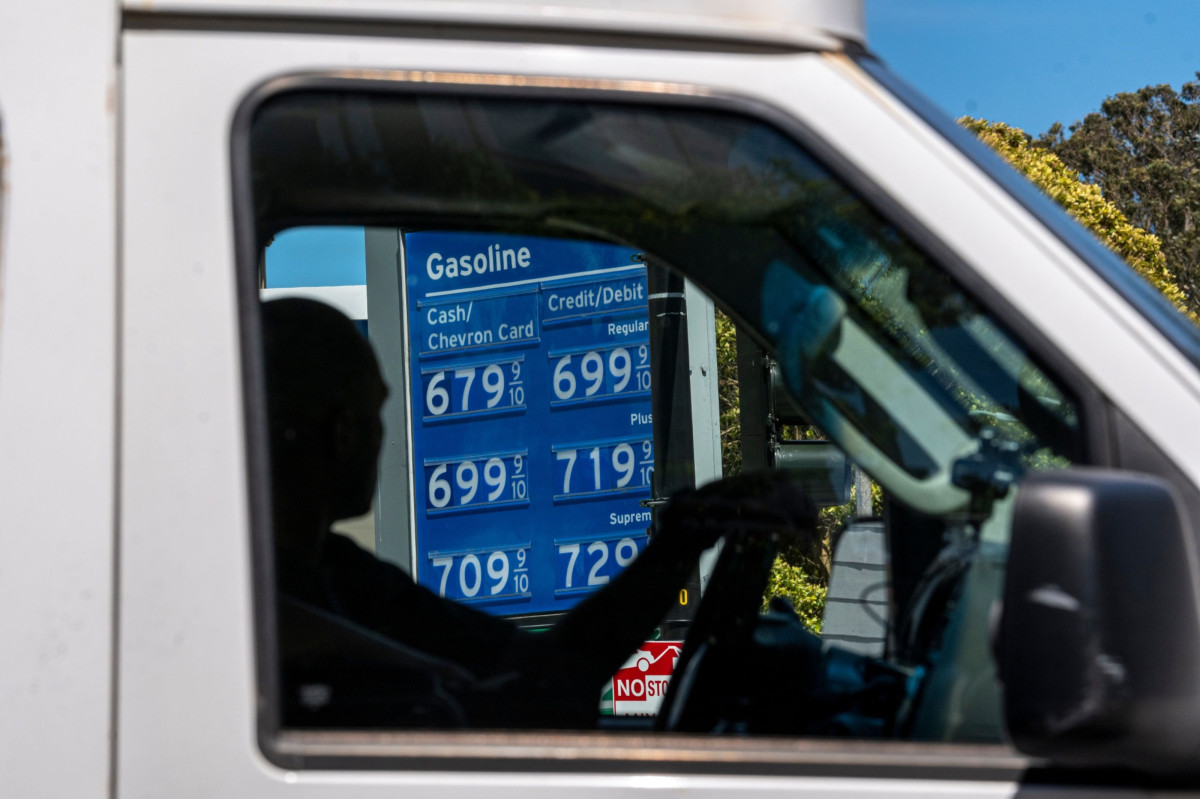 أسعار الوقود في محطة وقود شيفرون