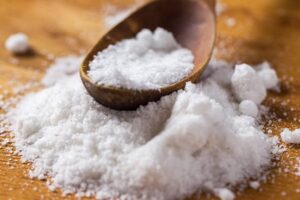 إضافة الملح على الطعام يؤدي لخطر الوفاة المبكر