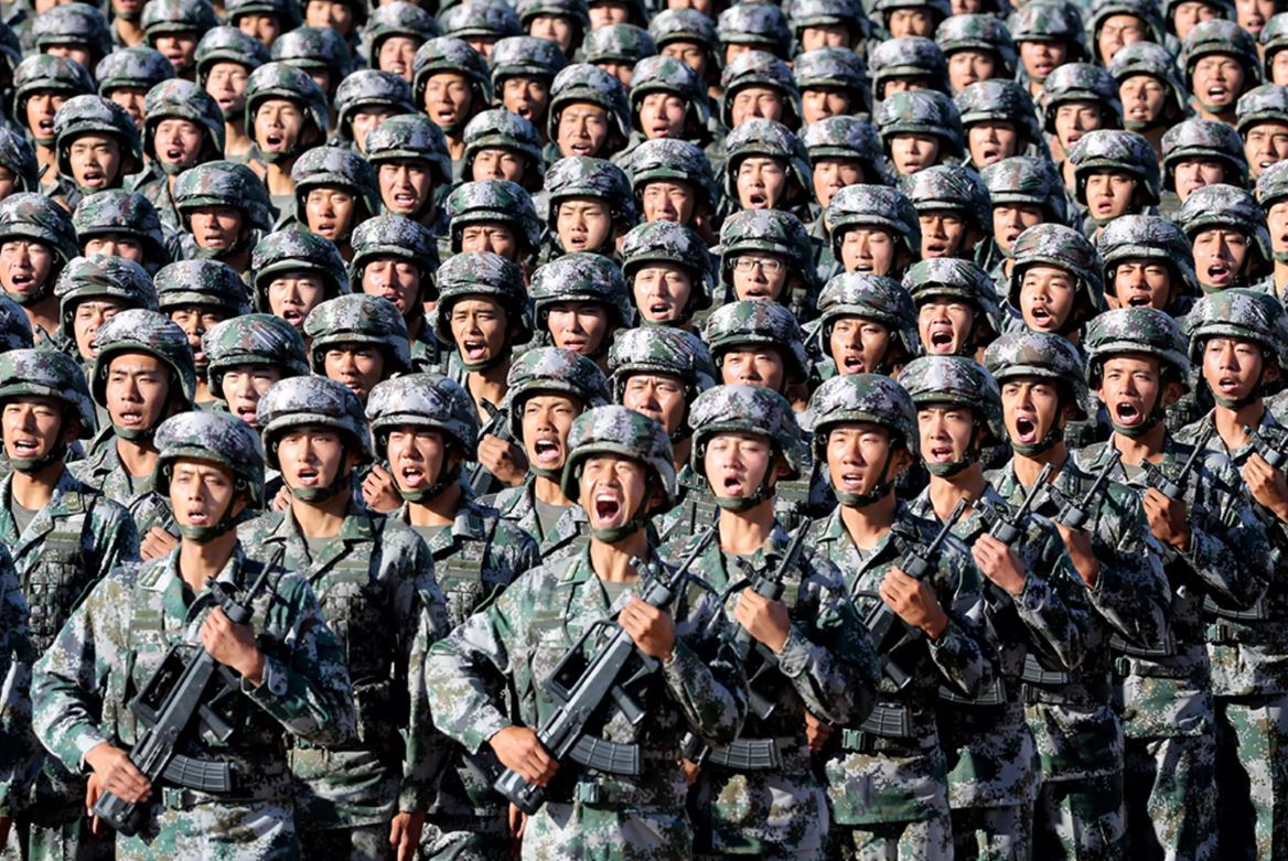 لماذا لا يثق الرئيس الصيني في قيادات جيشه؟