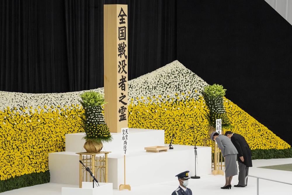 زيارة وزراء يابانيين لنصب تذكاري يكرم ضحايا الحرب