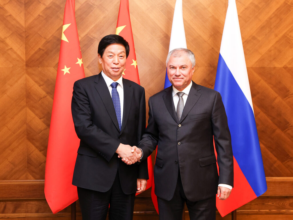 رئيس مجلس الدوما الروسي وكبير المشرعين الصيني