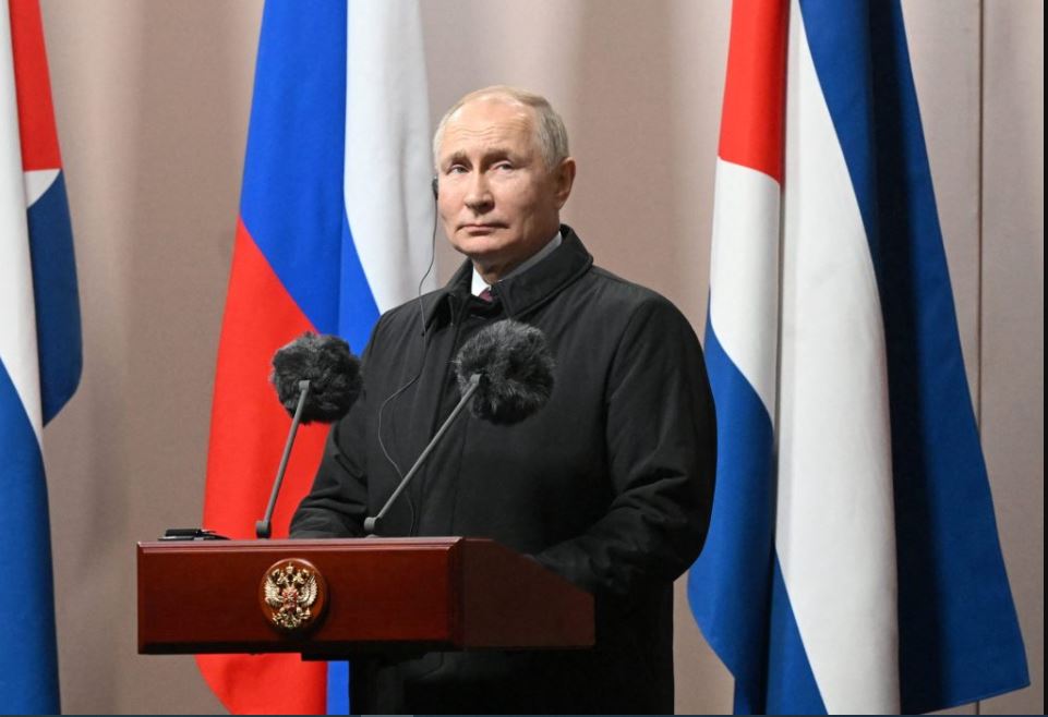نيويورك تايمز: زيارة بايدن إلى كييف تستعرض منافسته المباشرة مع بوتين