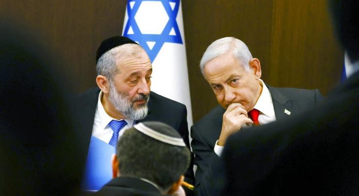 وزير الداخلية الإسرائيلي ، آرييه درعي و نتنياهو