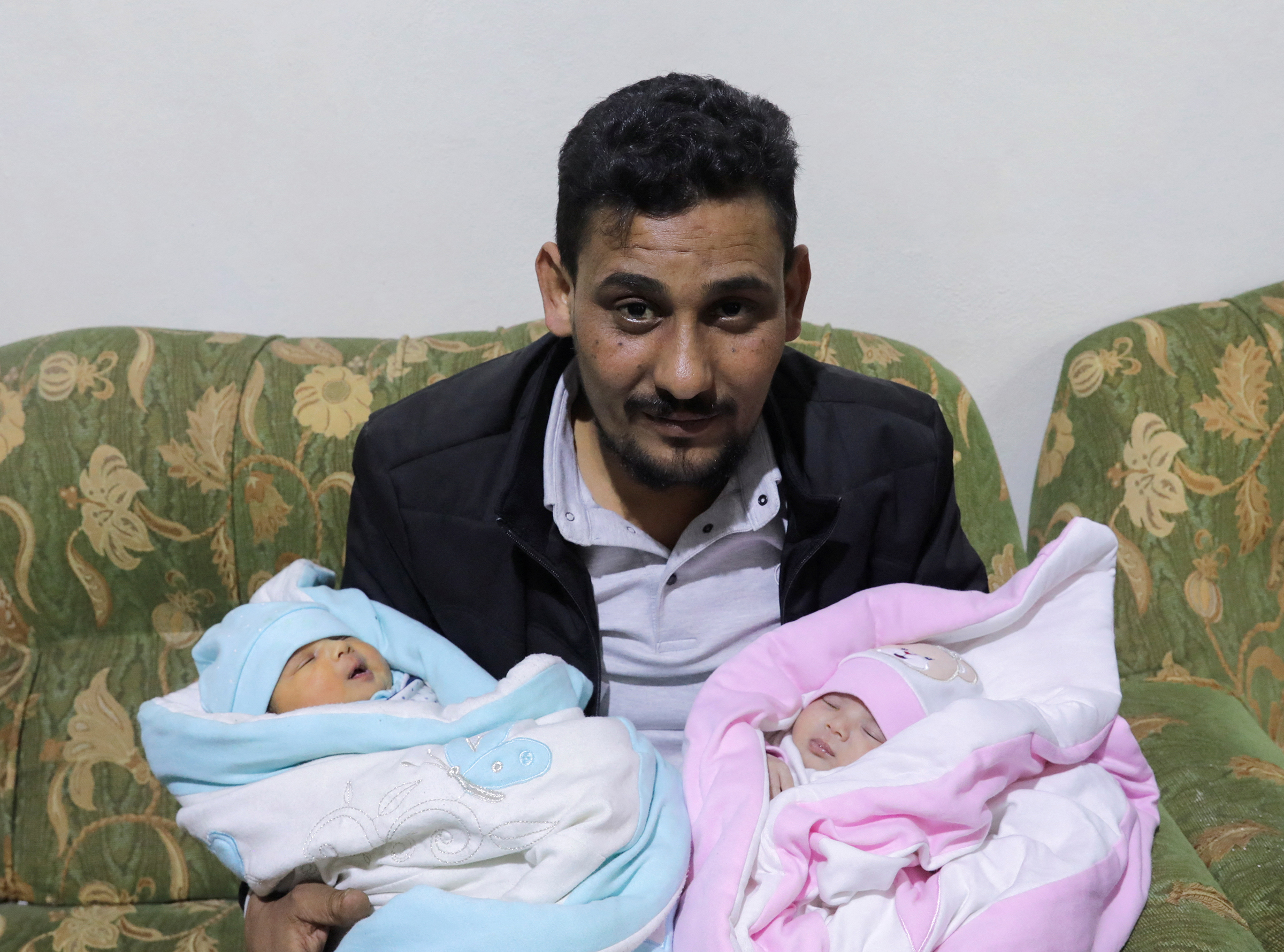 لم شمل طفلة سورية ولدت أثناء الزلزال مع أسرة عمتها