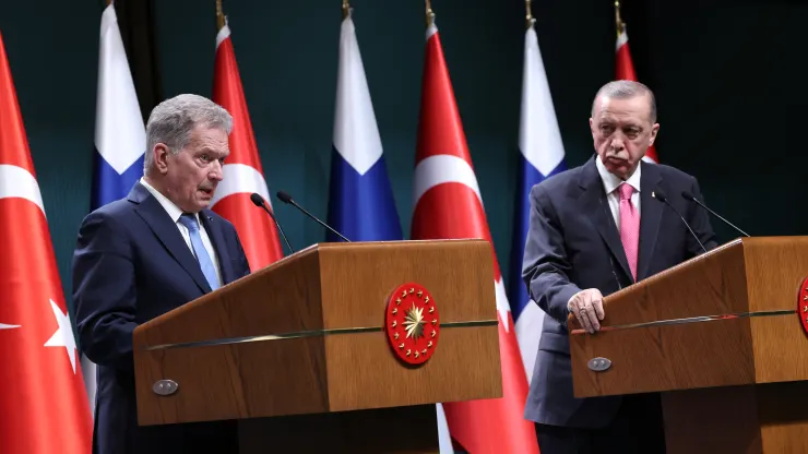 البرلمان التركي يوافق على انضمام فنلندا لحلف الناتو