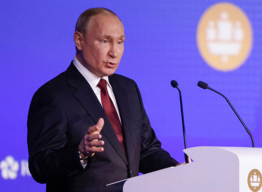 وول ستريت جورنال: بوتين يستعين بـ«سلاح سري» لإنقاذ قطاع الطاقة الروسي