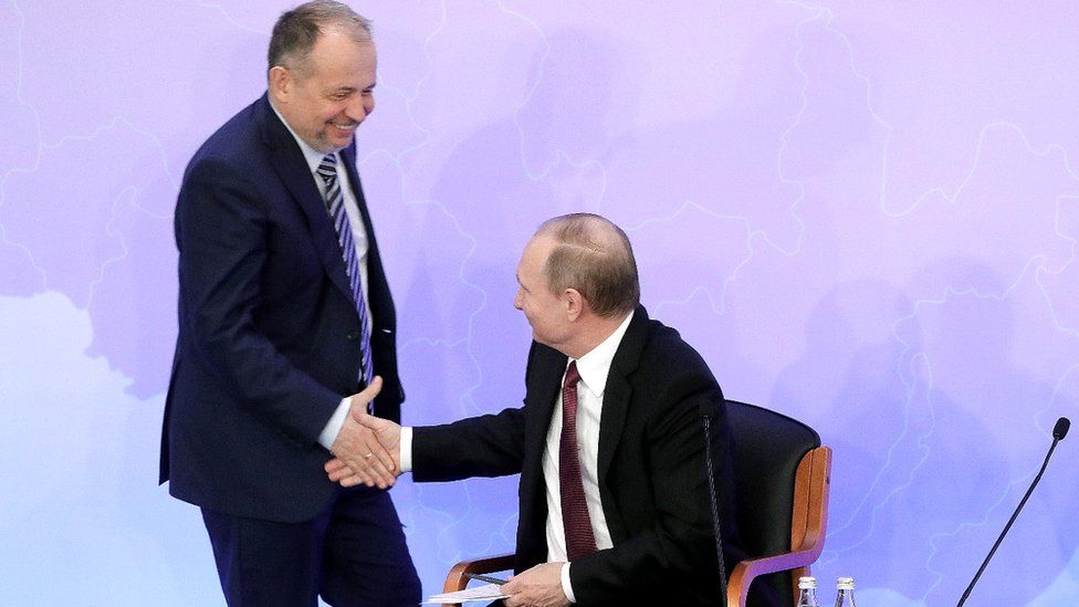 الرئيس الروسي مع المليادرير فلاديمير ليسين 