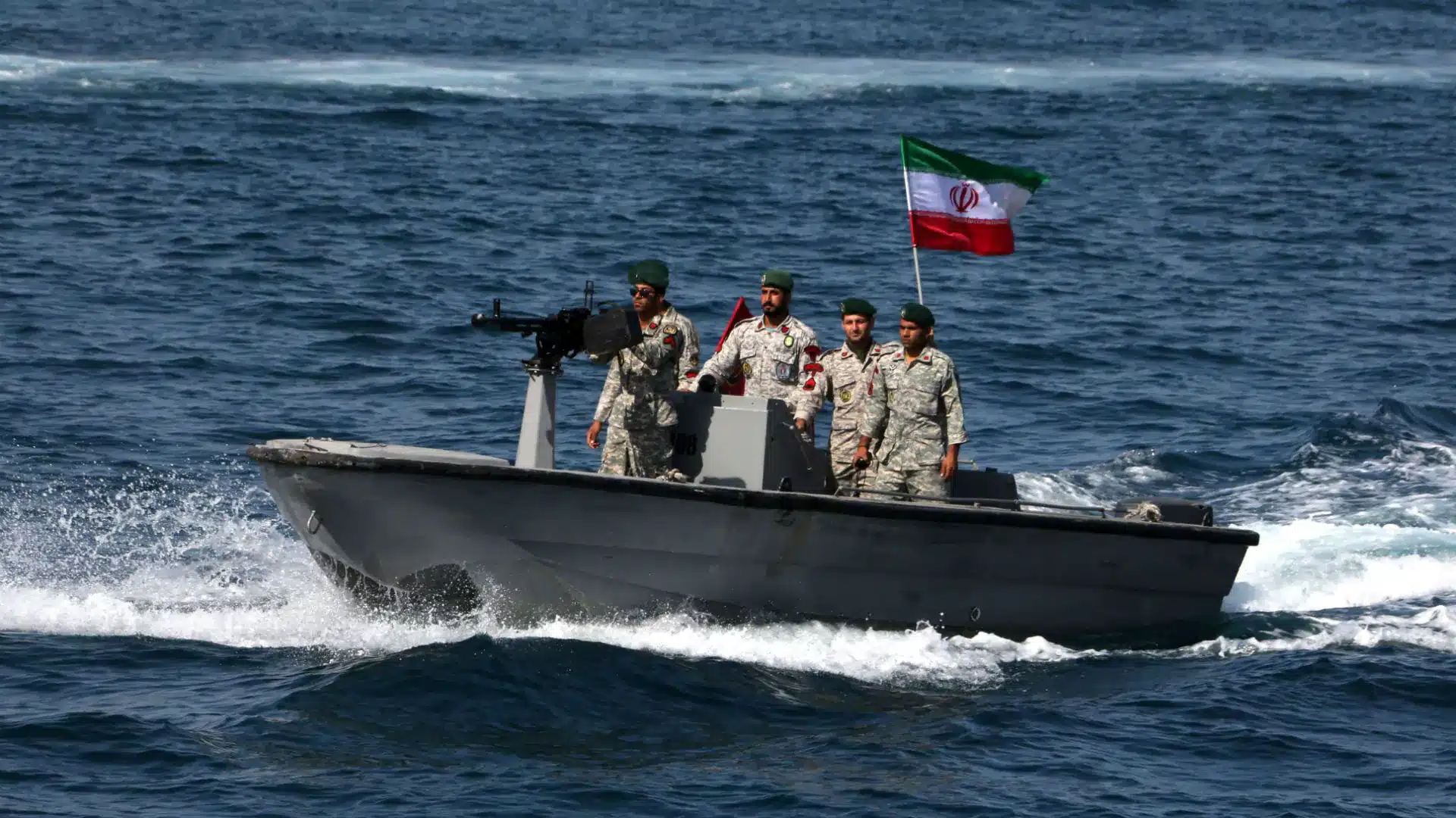 القوات البحرية الإيرانية أرشيفية.jpg