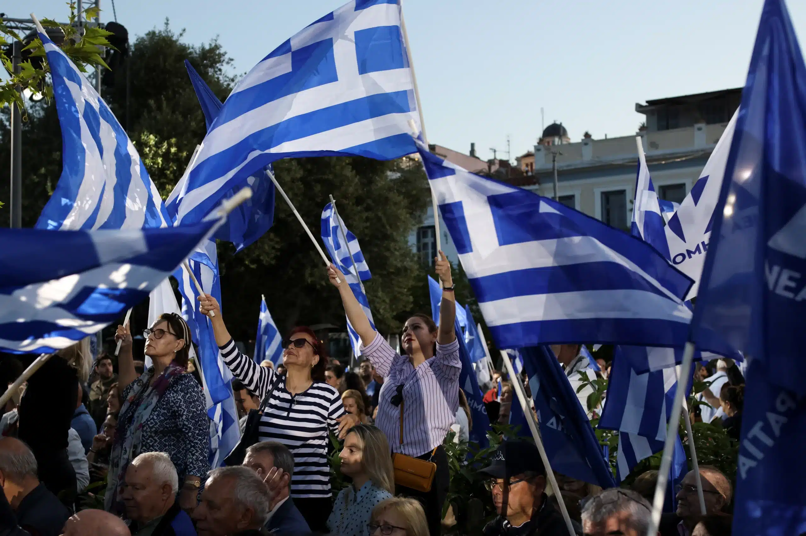 وول ستريت جورنال .. اليونان لديها رؤيتها للتحسن بعد عقد من الأزمة