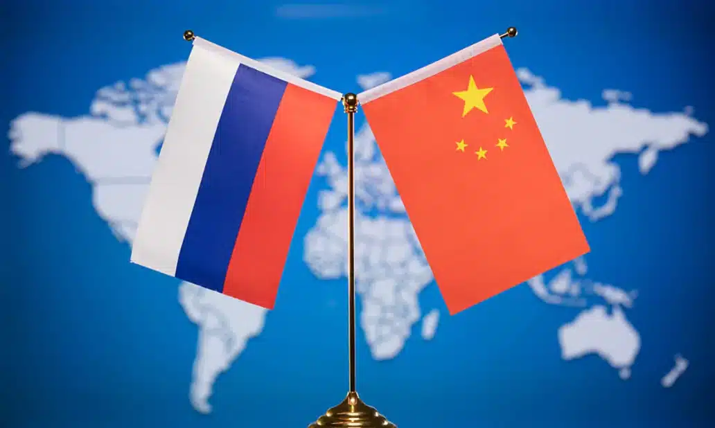  لدعم مصالح موسكو.. رئيس وزراء روسيا يزور بكين 