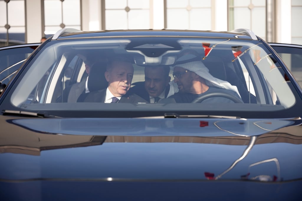  رئيس الإمارات يصل إلى تركيا في زيارة عمل