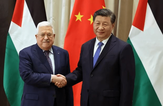 سر رحلة الرئيس الفلسطيني إلى الصين