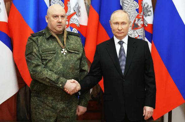 بوتين مع الجنرال سوروفكين