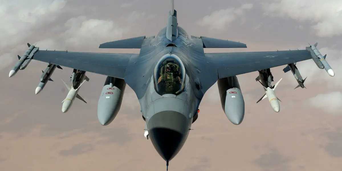 طائرات F-16 الأمريكية