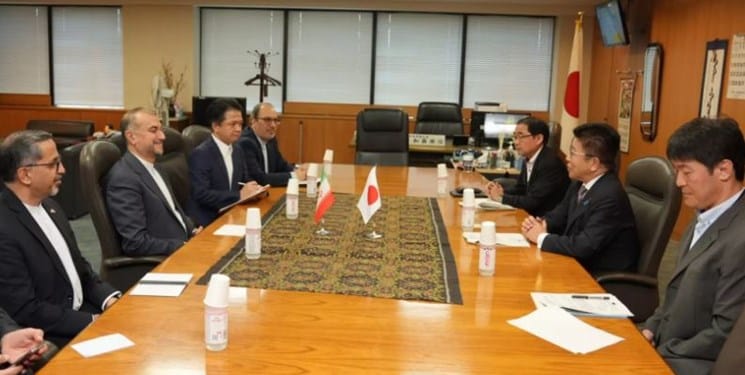 وزير الخارجية الإيراني في زيارة إلى طوكيو