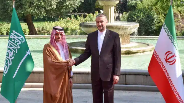 وزير الخارجية السعودية خلال زيارته طهران