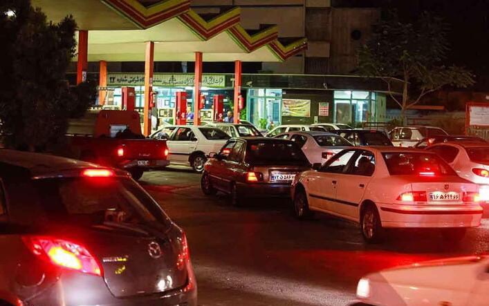 أزمة بنزين في محطات وقود طهران (4)