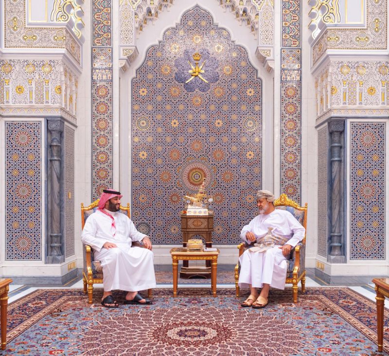 زيارة أجراها ولي العهد السعودي، محمد بن سلمان، إلى سلطنة عمان واجتماعه مع سلطانها، هيثم بن طارق