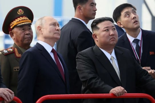 كيم جونج اون وفلاديمير بوتين