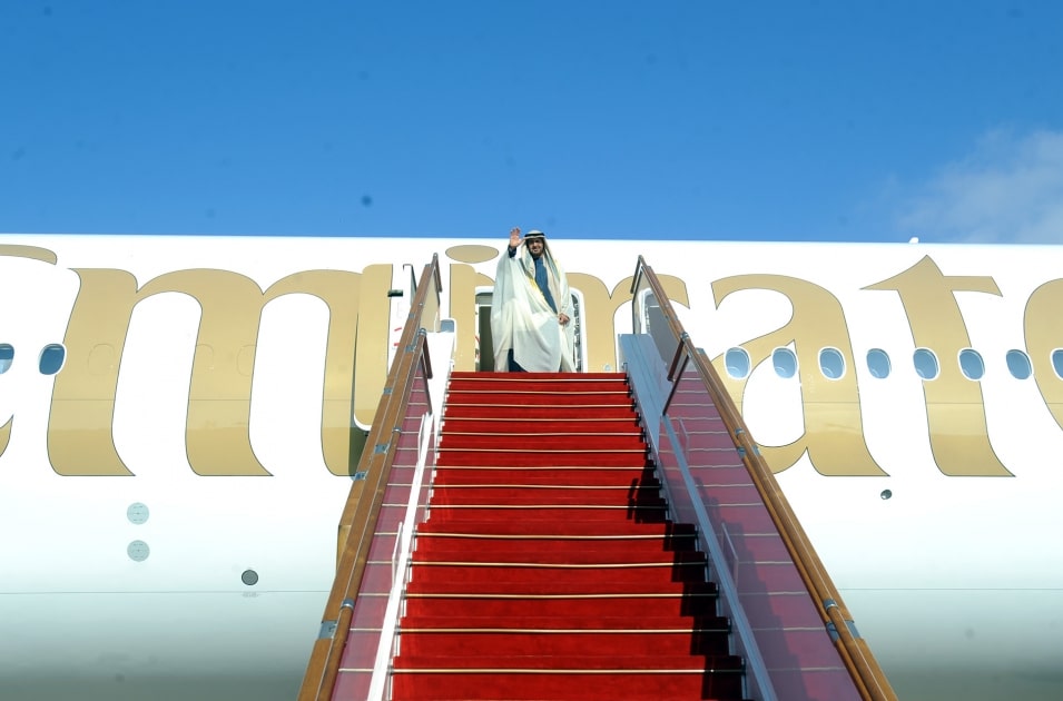 رئيس دولة الإمارات يختتم زيارته الرسمية الى أذربيجان1