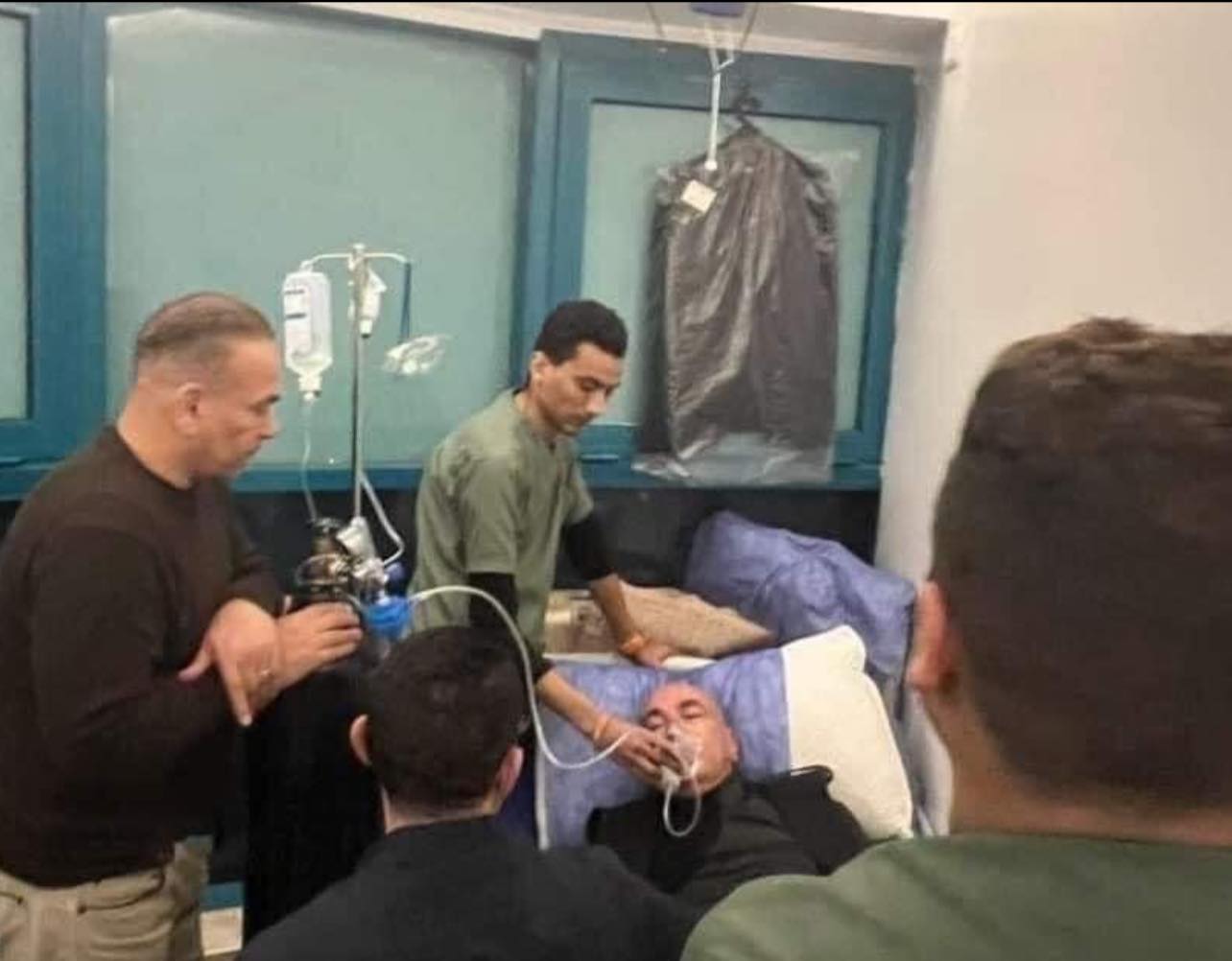 حسام حسن يتلقى العلاج في المستشفى