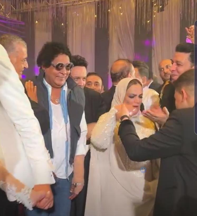 الكينج محمد منير في زفاف ابنة مصطفى كامل