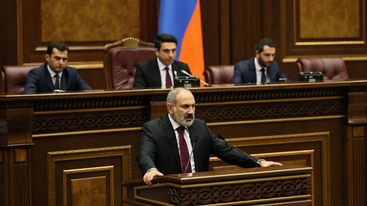 انفصال أرمينيا عن روسيا
