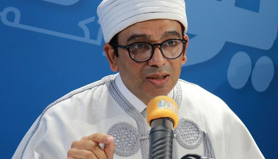  الرئيس التونسي يقيل وزير الشؤون الدينية