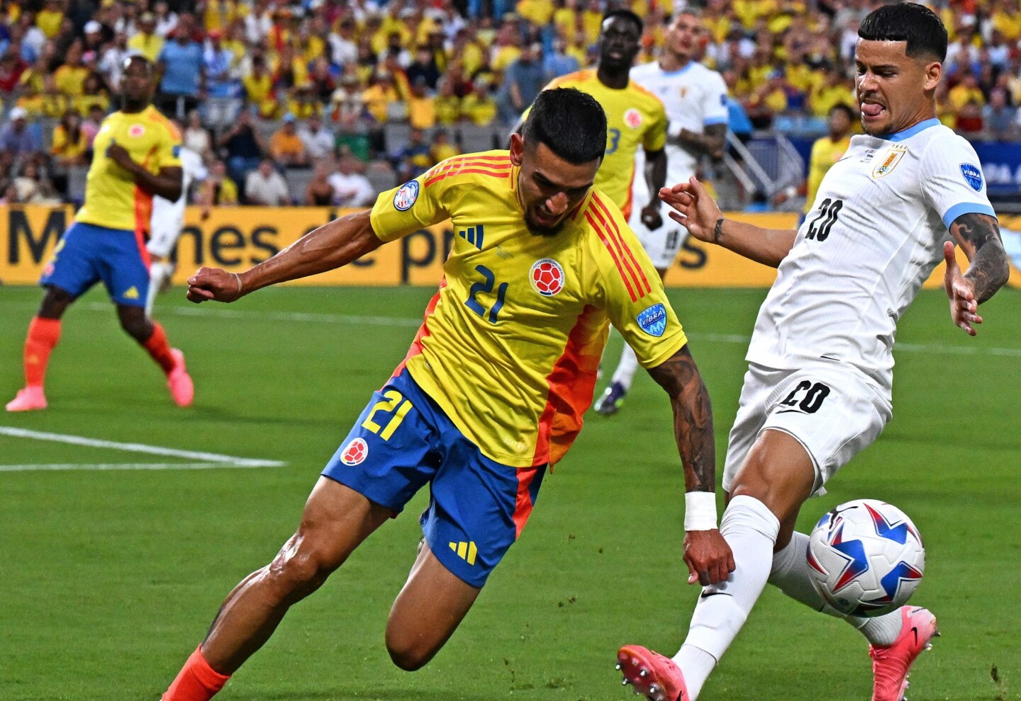 مباراة كولومبيا وأوروجواي
