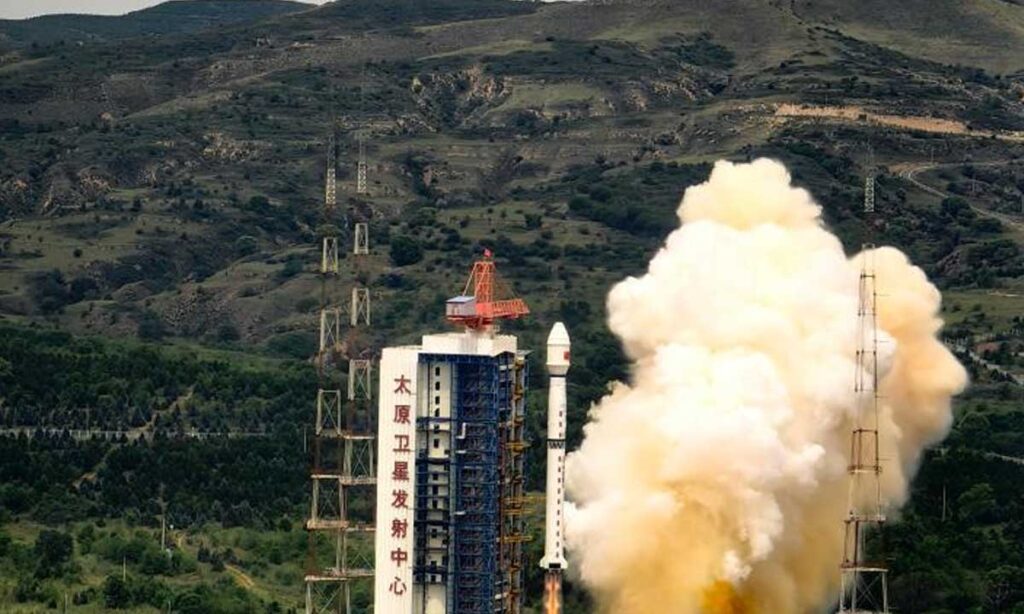 الصين تطلق قمرا اصطناعيًا جديدًا لمراقبة الأرض